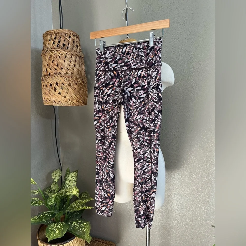 Lululemon Fast and Free Tight II 25